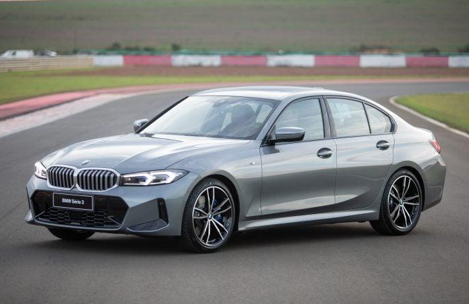 Qual o valor do seguro da BMW Série 3 de 2019 a 2026? Preços por ano, cidade e versão